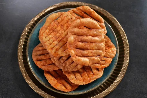 Khatti Meethi Cholafali