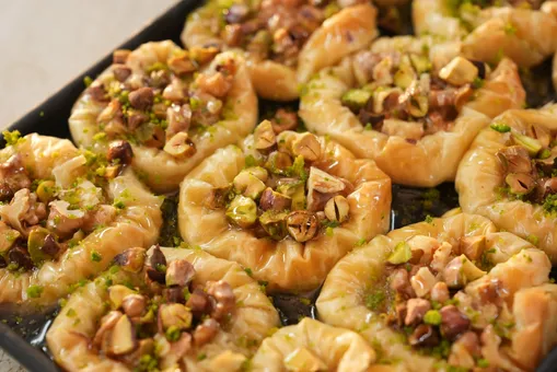 Walnut Baklava Rolls