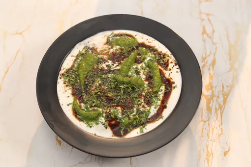 Teen Dal Ke Dahi Bhalle