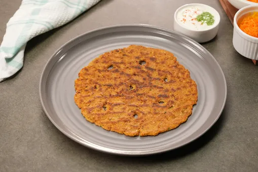 Oats And Vegetable Thalipeeth
