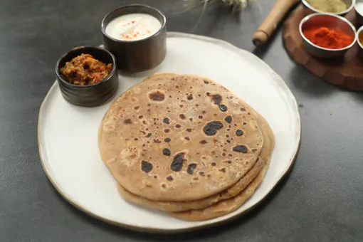 Marwadi Pyaz Besan Ka Parantha
