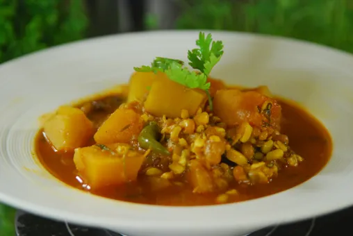 Lobiya and Pumpkin Curry
