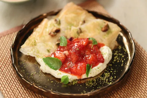 Phyllo Berry Smash