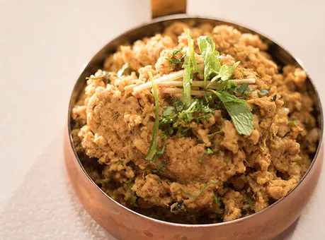 Dum Chicken Keema