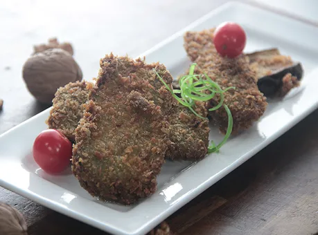 Walnut Crusted Brinjal
