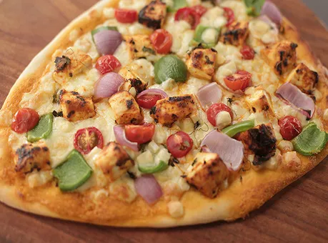 Paneer Naan Pizza