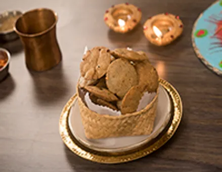 Bajra Mathri