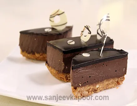 No Bake Chocolate Biscuit Cake