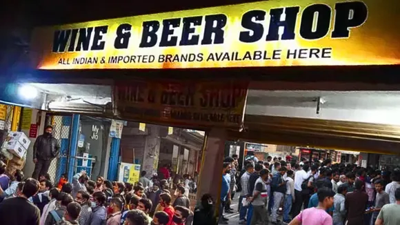 Last minute liquor bonanza in Noida