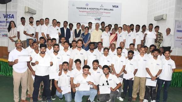 THSC & VISA honour trained paragliding ground crew