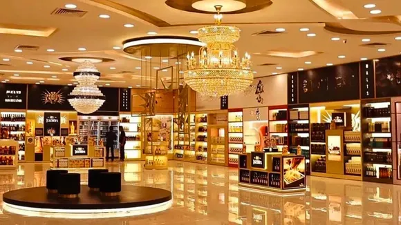 Gurugram vends selling liquor on discount