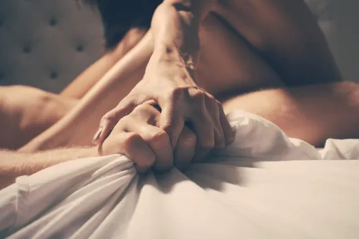 Pain During Sex: आखिर क्यों दर्द होता है महिलाओं को सेक्स के दौरान