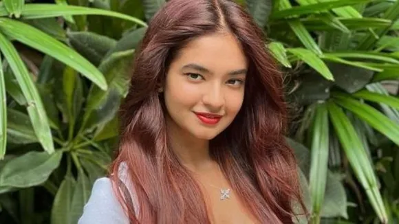 Anushka Sen Turns 20: टीवी एक्टर अनुष्का पेरिस में मना रही हैं जन्मदिन