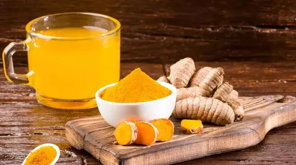 Benefits Of Turmeric Water: एक बार जरूर पढ़ें यह 5 बड़े फायदे