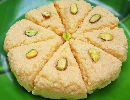 Srivilliputtur Palkova, made in Srivilliputtur, Tamil Nadu, uses only cow’s milk and sugar