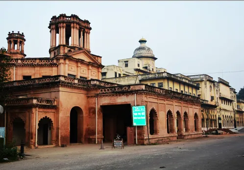 Kothi Farhat Bakhsh on the banks of Gomti River was completed in 1781