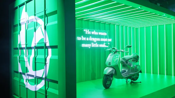 Vespa unveils Vespa 946 Dragon and Varsity Jacket, celebrates the Year of the Dragon in Hong Kong