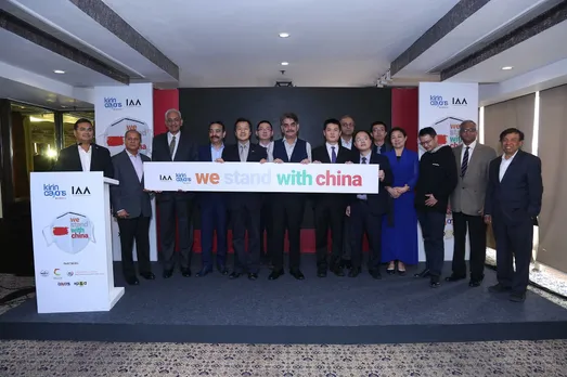 ‘We Stand with China’