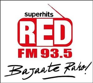 Yang Communication pockets 93.5 Red FM