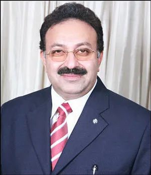 Canon's Alok Bharadwaj Moves to Singapore