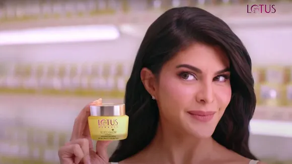 Jacqueline Fernandez glows in Lotus Herbals new ad