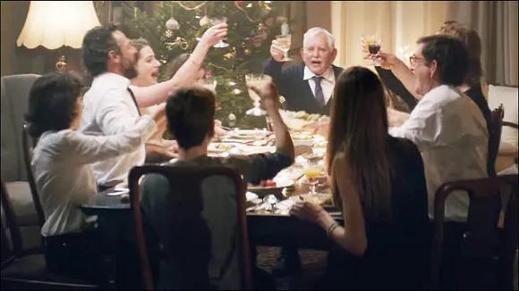 Viral Now: This Christmas, Edeka wants you to #ComeHome!
