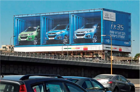 3D shipping container billboard