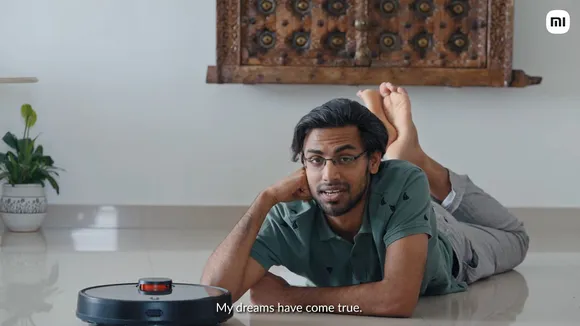 Mi gets Robot Vacuum Mop-P to clean up comedian Biswa Kalyan Rath’s home