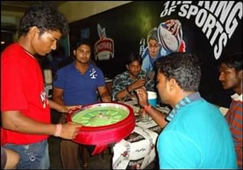 Kingfisher spins Cricket-Roulette in bars