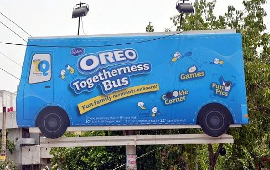 TQ bus hoarding