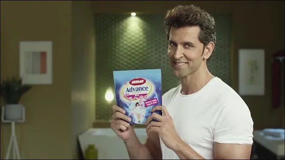 Is Nirma trying to get men to do the laundry?