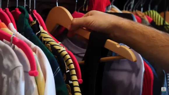 Ariel and ASMR: Sounds of men doing laundry making women tingle
