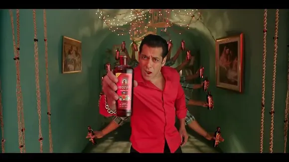 ‘Dabangg’ star Salman Khan dances to new ‘Fevicol Se’ tune for Emami’s Navratna Oil