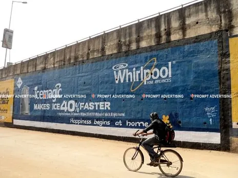 Whirlpool freezes street walls