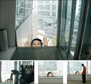 Peeping Kid