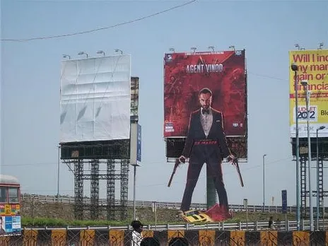 Saif with Guns