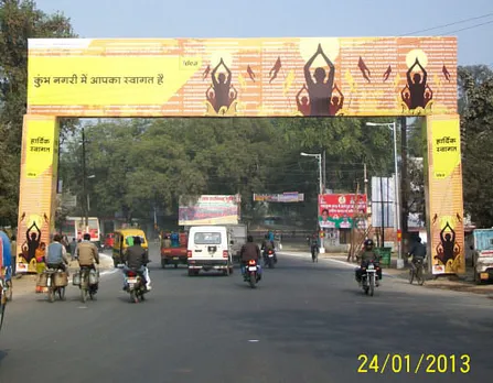 Welcoming Devotees