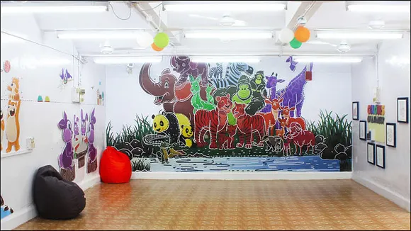 Why is the former head of Taproot Dentsu painting walls?