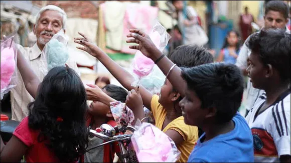 How Radio City and GREY tied up with candy vendors to educate slum kids