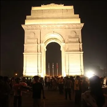 Philips shows the light at the Gateway of India
