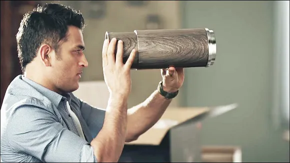 Dhoni teases "fans" in Orient Electric's latest campaign