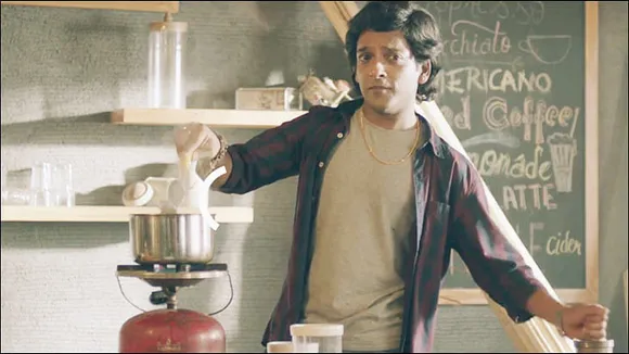 Fevicol applies its slapstick brand of humour for new Ezee Spray ad