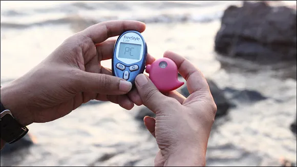 Diabeto: Manage diabetes via smartphone