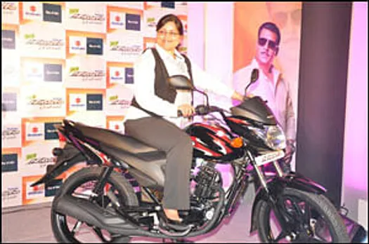 Suzuki Hayate rides on Dabangg 2