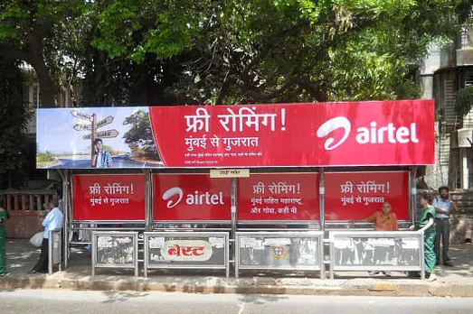Free Roaming Bus Stand