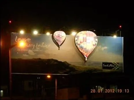 South African Tourism: Underwater sharks to hot air balloons