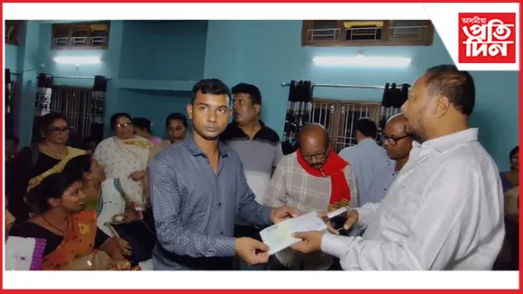 নদুৱাৰত চেক বিতৰণ