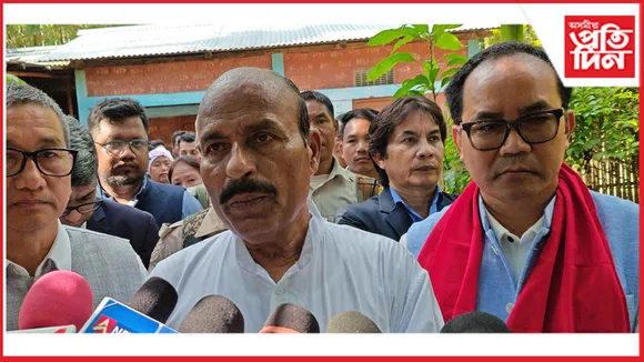 কেন্দ্ৰীয় মন্ত্ৰীৰ কাৰ্বি আংলং ভ্ৰমণ