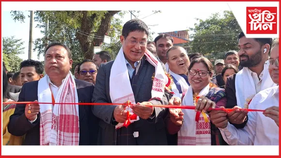 'আত্মনিৰ্ভৰ ধেমাজি'ৰ  আজি প্ৰথম দিনঃ  ১৪৫ খন বিপণীৰ অংশগ্ৰহণ