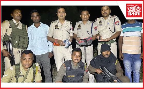 চিৰাঙৰ আমগুৰীত পুতি থোৱা অৱস্থাত মাৰণাস্ত্ৰ উদ্ধাৰ